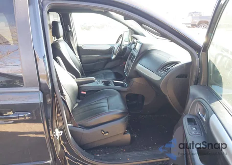 2017 Dodge Grand Caravan Gt z USA, uszkodzony, nr VIN 2C4RDGEG3HR853035